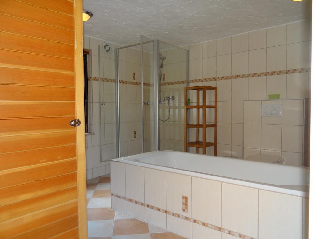 Haus Am Bachgasse - Haus Von 1777 Mit Sauna Zell Eksteriør billede